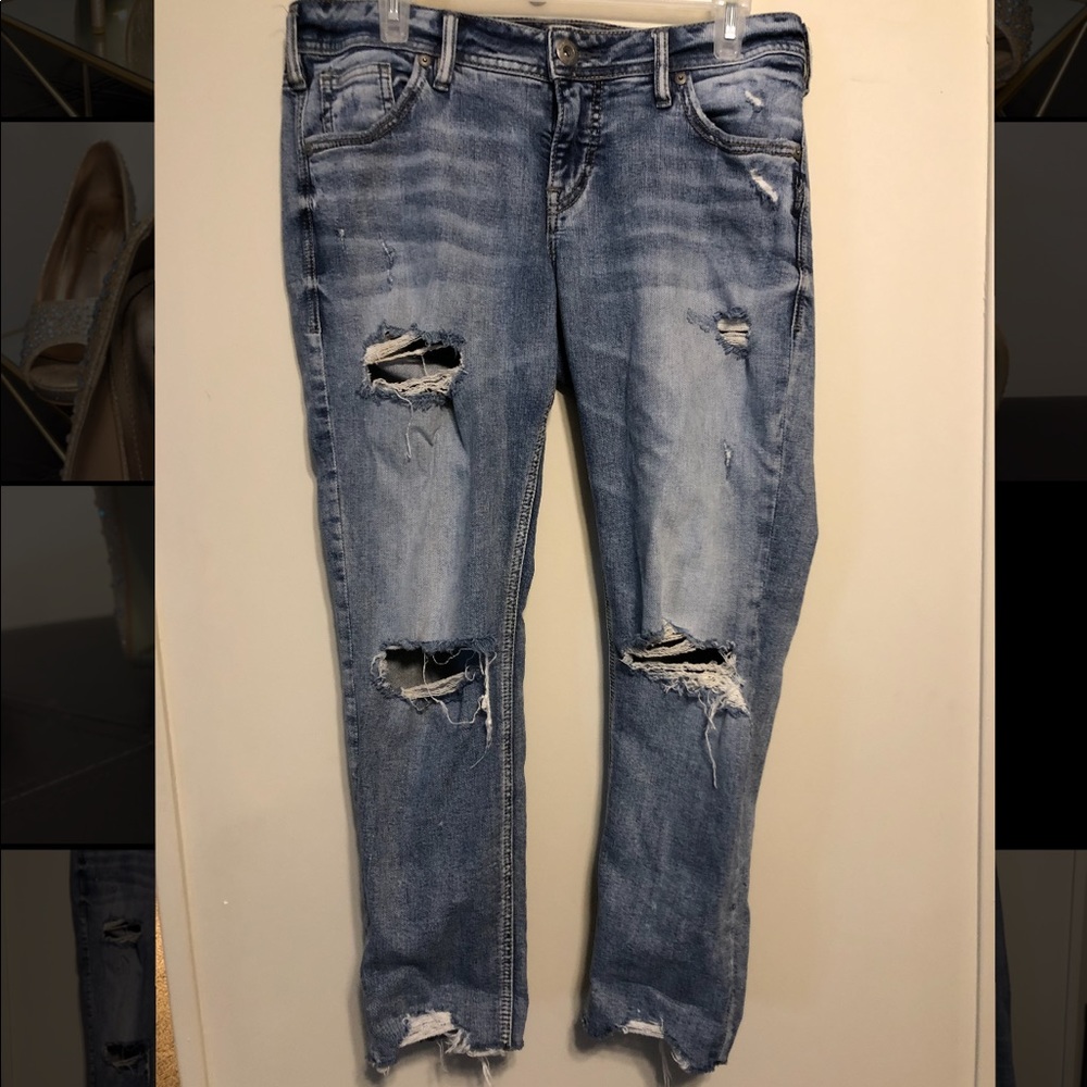 Silver Co Relaxed Mom Jeans w/rips.